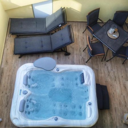 Apartments Nina Rab Town Luaran gambar