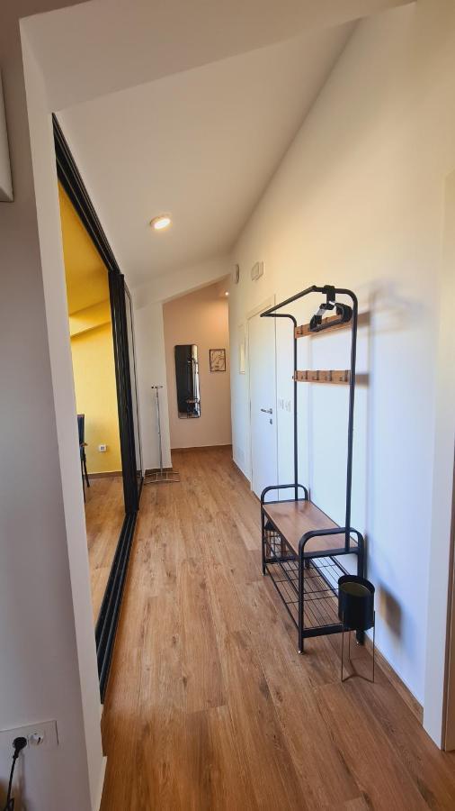 Apartments Nina Rab Town Luaran gambar