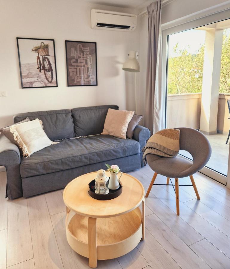 Apartments Nina Rab Town Luaran gambar