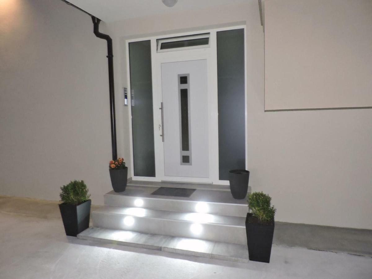 Apartments Nina Rab Town Luaran gambar