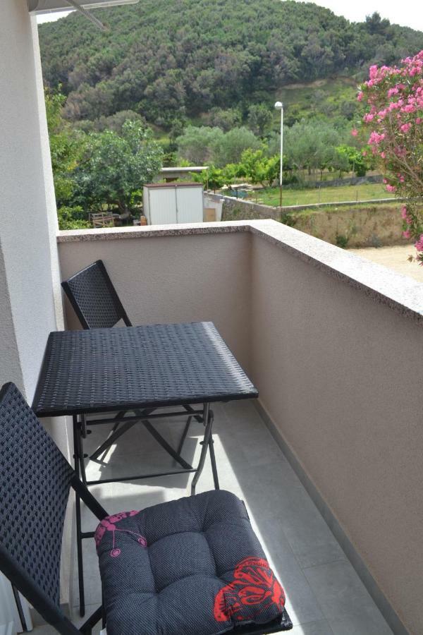 Apartments Nina Rab Town Luaran gambar