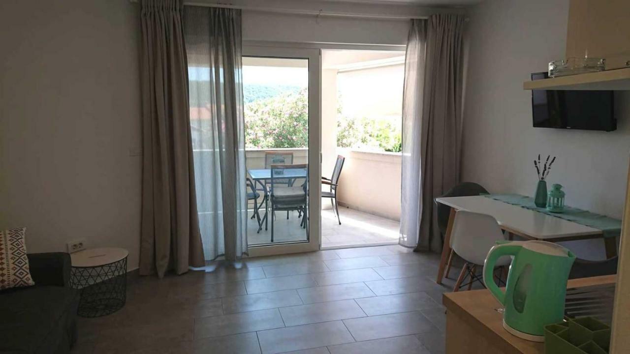 Apartments Nina Rab Town Luaran gambar