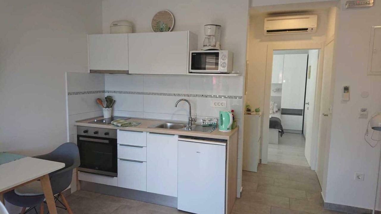 Apartments Nina Rab Town Luaran gambar