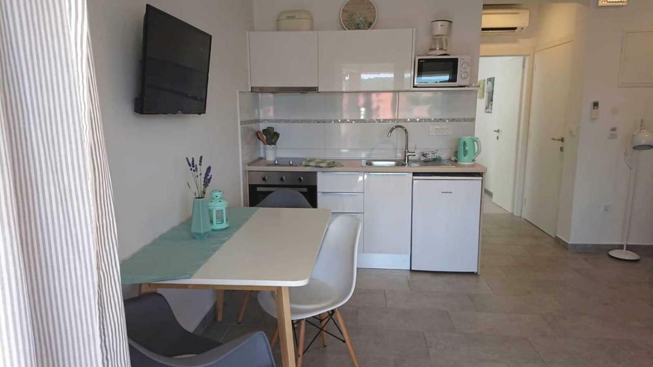 Apartments Nina Rab Town Luaran gambar
