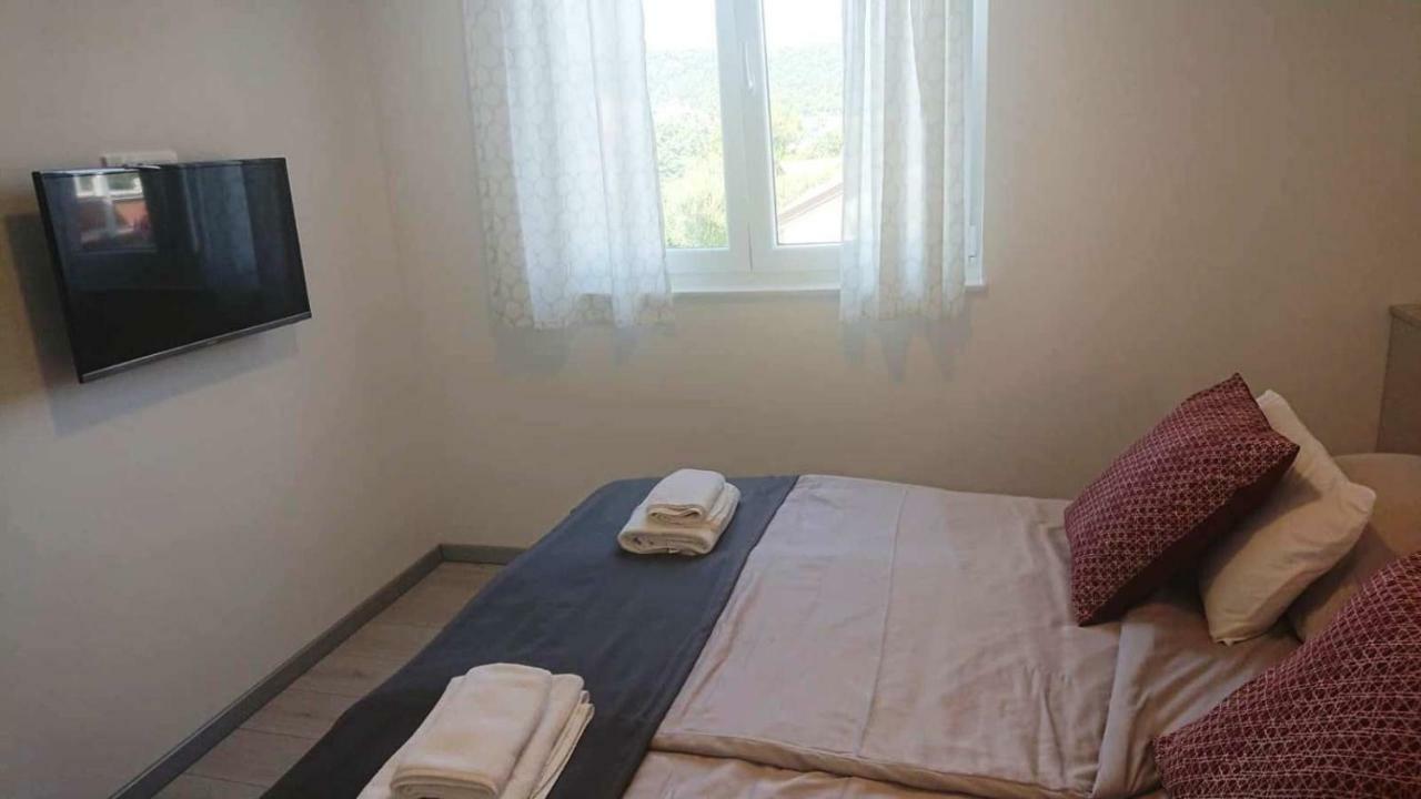Apartments Nina Rab Town Luaran gambar