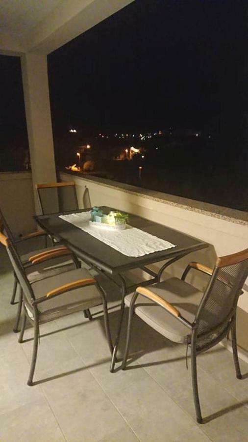Apartments Nina Rab Town Luaran gambar
